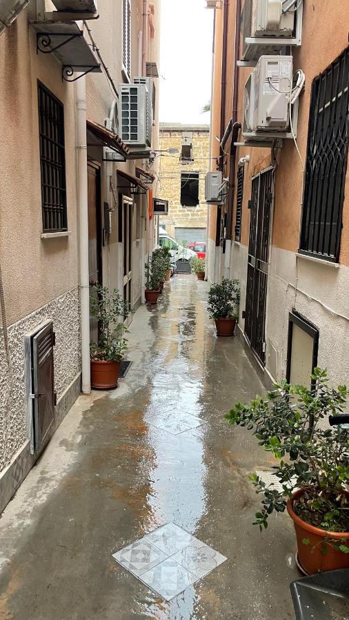 Вілла Casa Vacanze Antico Cortile Delle Palme Villagrazia Di Carini Екстер'єр фото