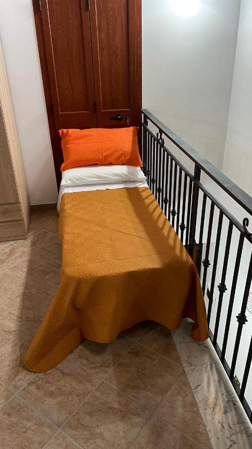 Вілла Casa Vacanze Antico Cortile Delle Palme Villagrazia Di Carini Екстер'єр фото